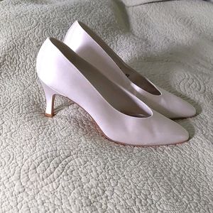 STUART WEITZMAN vintage satin pumps size 8.5